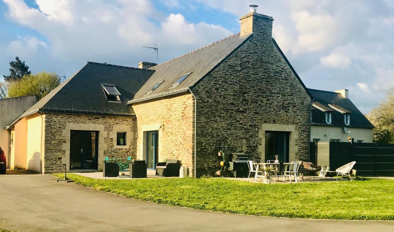 Au Petit Bonheur De Claire Et Jo Bed and Breakfast La Chapelle-Caro Eksteriør billede