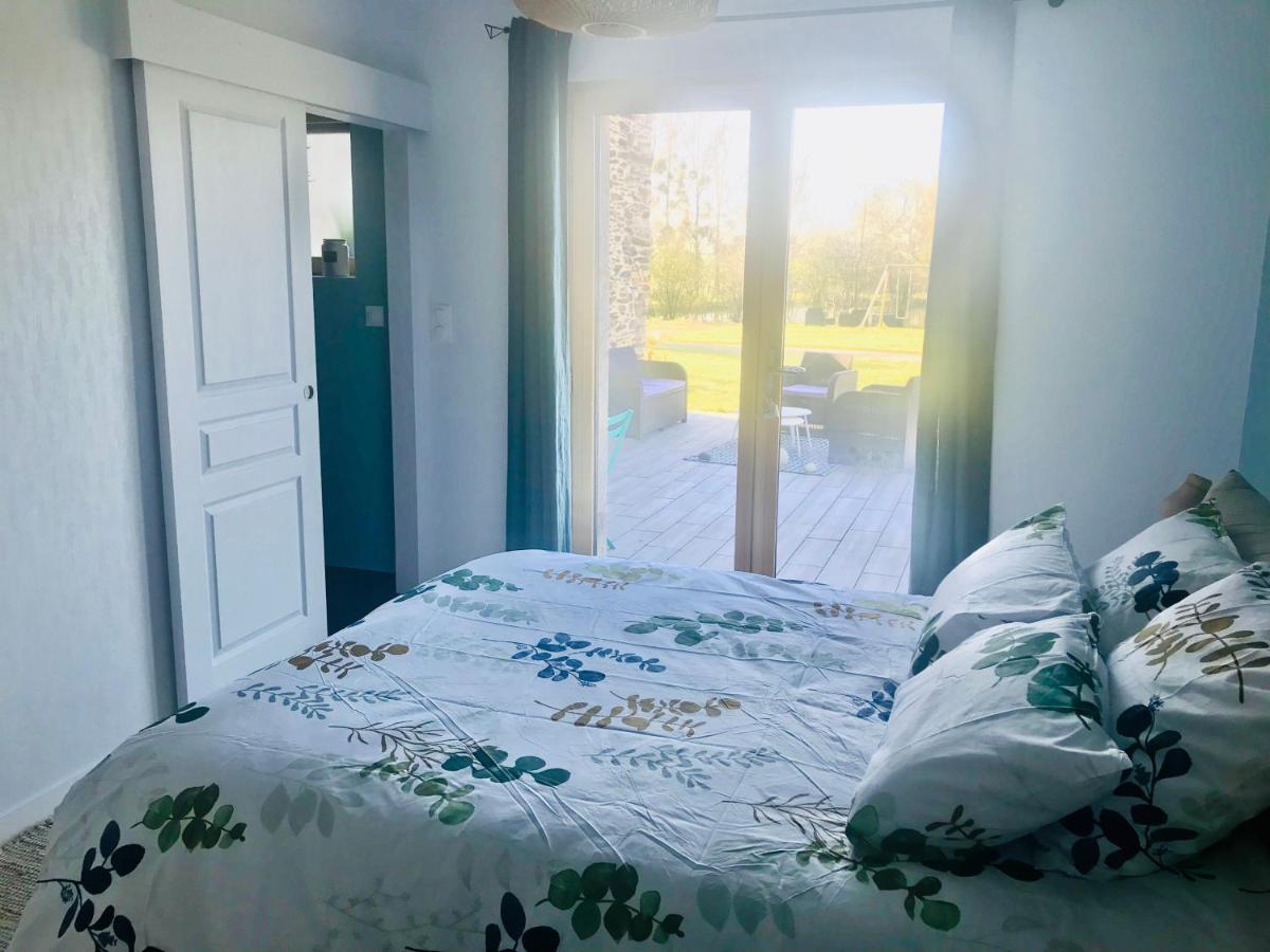 Au Petit Bonheur De Claire Et Jo Bed and Breakfast La Chapelle-Caro Eksteriør billede